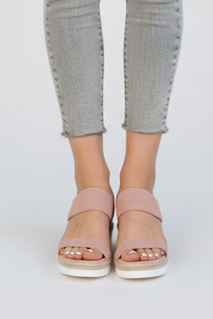 Kylie | Women’s Raised Sole Stretch Fit Sandals